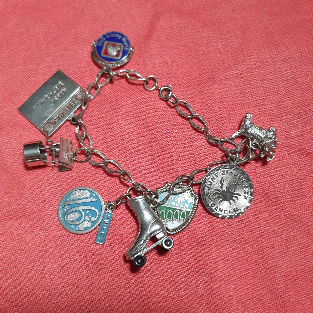 SWEET 16 BRACELETS DISNEY